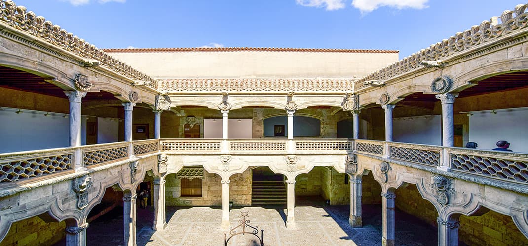 Casa de las Conchas, Salamanca