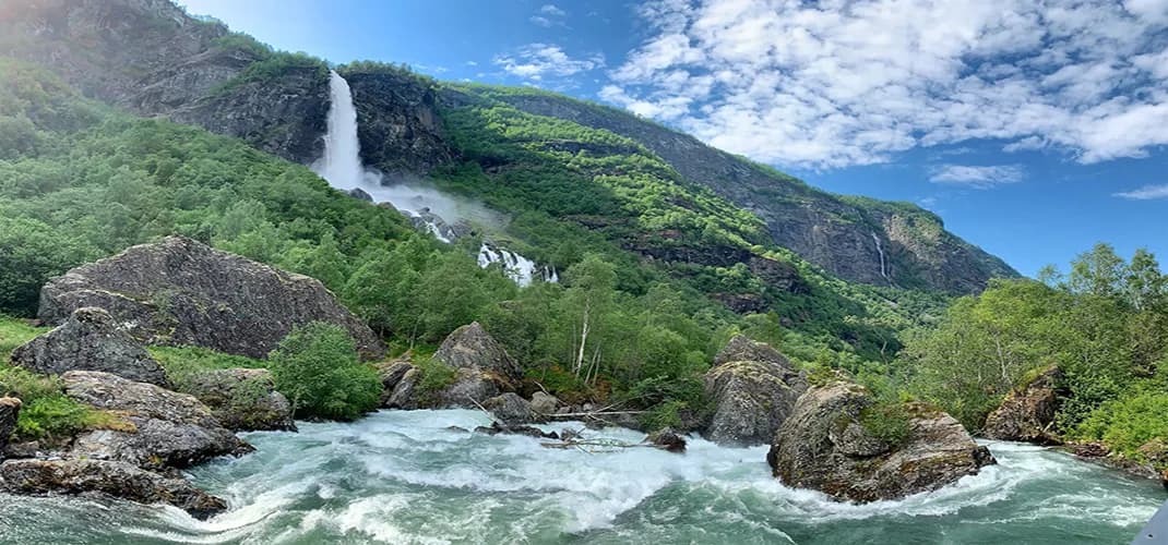 Rjoandefossen Waterfall, Flåm